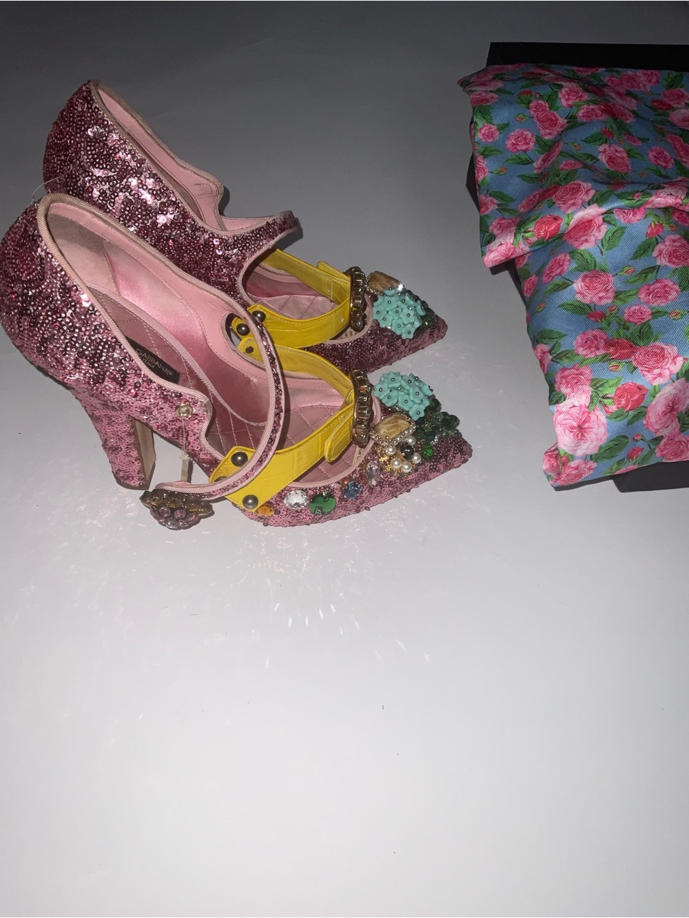 Dolce & Gabbana Pink Embellished Pointed-Toe Flats - Picture 8 of 16